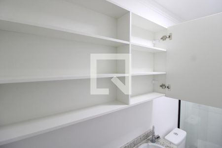 Banheiro de kitnet/studio para alugar com 1 quarto, 25m² em Vila Dom Pedro Ii, São Paulo