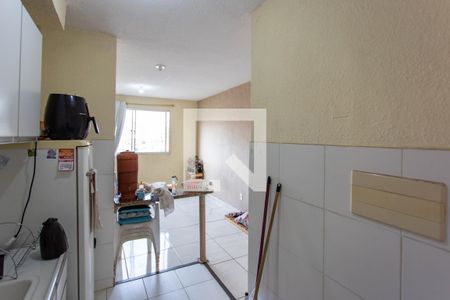 Cozinha e Área de Serviço de apartamento para alugar com 2 quartos, 44m² em São Gabriel, Belo Horizonte