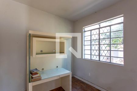 Quarto 2 de casa à venda com 3 quartos, 180m² em Vila Cloris, Belo Horizonte