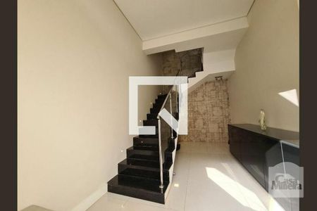 Escadas de casa à venda com 4 quartos, 300m² em Mangabeiras, Belo Horizonte