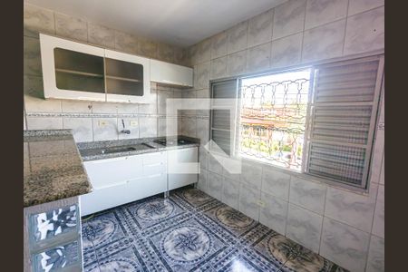 Cozinha  de apartamento para alugar com 1 quarto, 50m² em Vila Paranagua, São Paulo