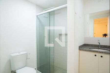 Banheiro de kitnet/studio para alugar com 1 quarto, 35m² em Consolação, São Paulo