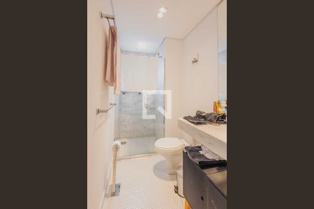 Banheiro da Suíte de apartamento para alugar com 1 quarto, 64m² em Vila Madalena, São Paulo
