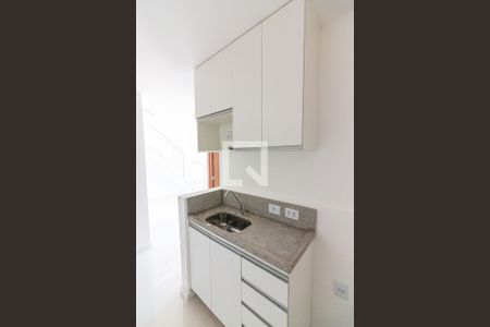 Cozinha de apartamento para alugar com 1 quarto, 39m² em Shcgn 703, Brasília
