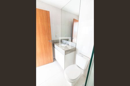 Banheiro de apartamento para alugar com 1 quarto, 39m² em Shcgn 703, Brasília