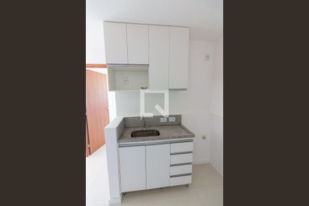 Cozinha de apartamento para alugar com 1 quarto, 39m² em Shcgn 703, Brasília