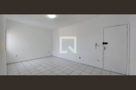 Sala de apartamento para alugar com 2 quartos, 77m² em Vila Scarpelli, Santo André