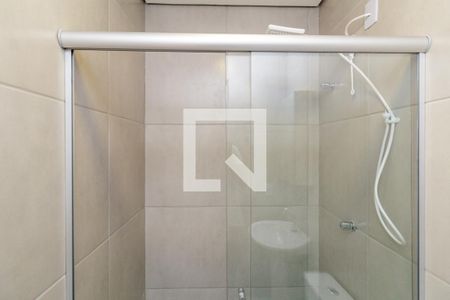 Banheiro de kitnet/studio para alugar com 1 quarto, 23m² em República, São Paulo