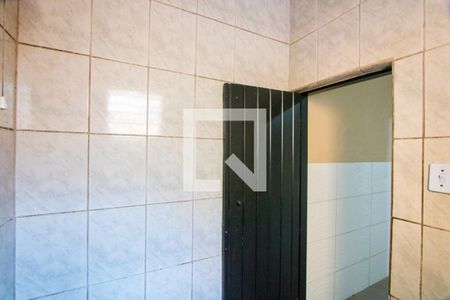 Banheiro de casa para alugar com 1 quarto, 18m² em Vila Vitória, Santo André