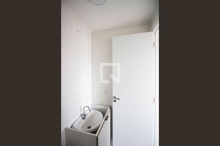 Banheiro de apartamento para alugar com 2 quartos, 37m² em Colônia (zona Leste), São Paulo