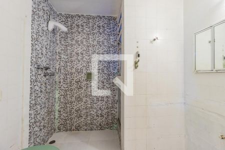 Banheiro de apartamento à venda com 2 quartos, 73m² em Auxiliadora, Porto Alegre