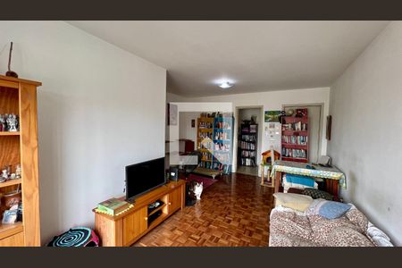 Sala  de apartamento à venda com 2 quartos, 72m² em Vila Madalena, São Paulo