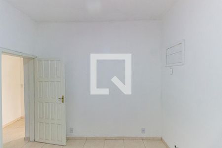 Quarto 1 de casa para alugar com 2 quartos, 80m² em Oswaldo Cruz, Rio de Janeiro