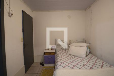 Quarto de casa à venda com 4 quartos, 80m² em Guajuviras, Canoas