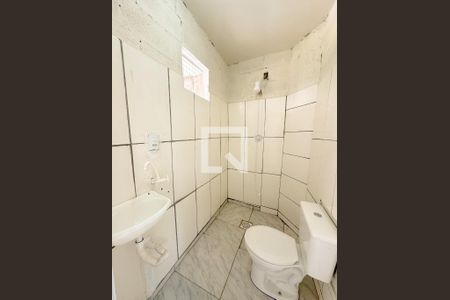 Banheiro de apartamento para alugar com 1 quarto, 42m² em São João do Rio Vermelho, Florianópolis