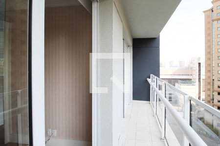 Varanda  de apartamento à venda com 1 quarto, 40m² em Indianópolis, São Paulo
