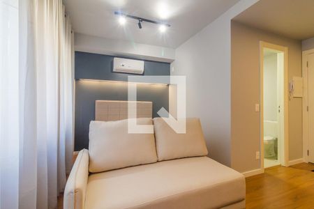 Sala/Dormitório de kitnet/studio à venda com 1 quarto, 29m² em Farroupilha, Porto Alegre