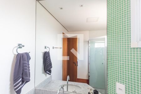 Apartamento para alugar com 200m², 3 quartos e 6 vagas Apartamento para alugar com 200m², 3 quartos e 6 vagasEspelho
