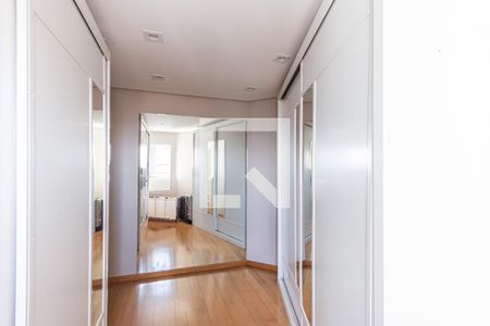 Apartamento para alugar com 200m², 3 quartos e 6 vagas Apartamento para alugar com 200m², 3 quartos e 6 vagasCloset