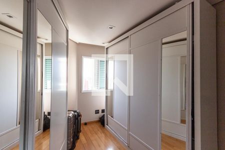 Apartamento para alugar com 200m², 3 quartos e 6 vagas Apartamento para alugar com 200m², 3 quartos e 6 vagasCloset