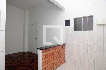 Cozinha + Área de Serviço de kitnet/studio para alugar com 1 quarto, 40m² em Centro Histórico, Porto Alegre
