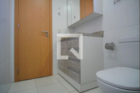 Banheiro - Suíte 1 de apartamento para alugar com 2 quartos, 106m² em Passo da Areia, Porto Alegre