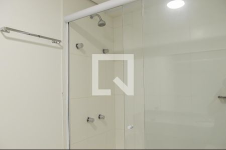 Banheiro de apartamento para alugar com 1 quarto, 33m² em Chácara Inglesa, São Bernardo do Campo