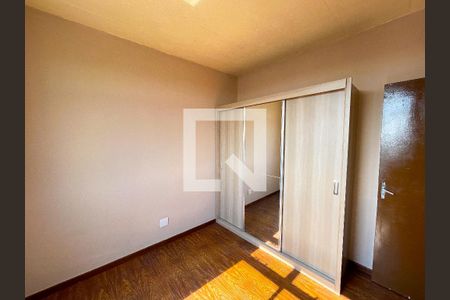 Quarto 1 de apartamento para alugar com 2 quartos, 53m² em Novo Eldorado, Contagem
