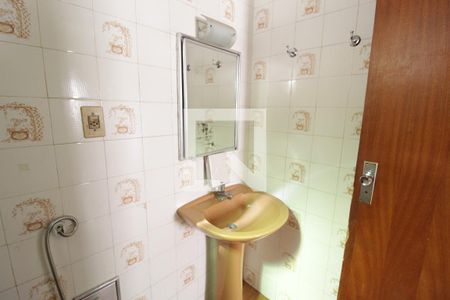 Banheiro da Suíte de casa para alugar com 2 quartos, 75m² em Brasil, Uberlândia