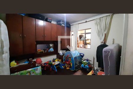 Quarto 2 de casa à venda com 3 quartos, 176m² em Km 18, Osasco