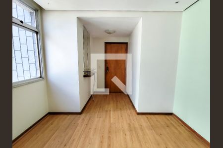 Sala de apartamento à venda com 3 quartos, 110m² em São Jorge, Belo Horizonte
