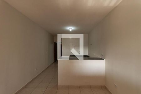 Sala de casa para alugar com 2 quartos, 60m² em Jardim Dona Sinhá, São Paulo