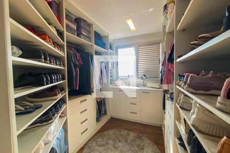 Closet da suíte 3 de apartamento à venda com 3 quartos, 140m² em Centro, Betim