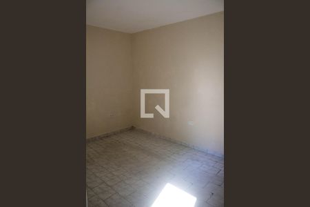 Quarto de casa para alugar com 2 quartos, 30m² em Vila Silviânia, Carapicuíba