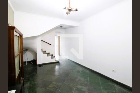 Casa para alugar com 85m², 2 quartos e 2 vagasSala