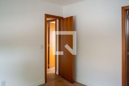 Quarto  de apartamento para alugar com 3 quartos, 74m² em Menino Deus, Porto Alegre