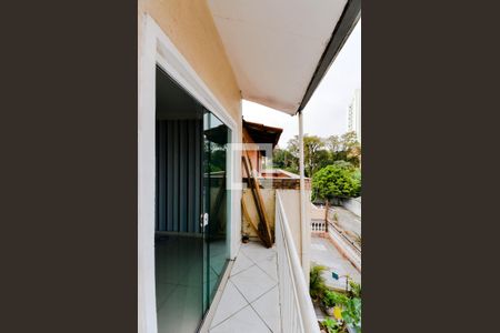 Sacada do Quarto 1 de casa para alugar com 2 quartos, 100m² em Picanço, Guarulhos