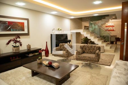 Sala de casa de condomínio para alugar com 6 quartos, 347m² em Jardim Golden Park, Hortolândia