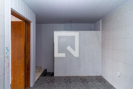 Quarto 2 de casa para alugar com 2 quartos, 75m² em Jardim Iva, São Paulo