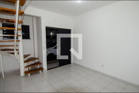 Sala de casa para alugar com 2 quartos, 70m² em Parque Lafaiete, Duque de Caxias