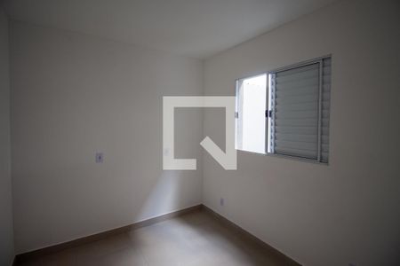 Quarto 1 de apartamento para alugar com 2 quartos, 39m² em Vila Taquari, São Paulo