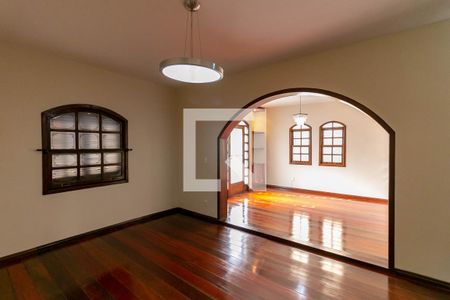 Casa para alugar com 3 quartos, 281m² em Nova Suíça, Belo Horizonte