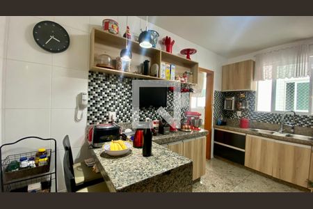 Cozinha de apartamento à venda com 4 quartos, 140m² em Buritis, Belo Horizonte