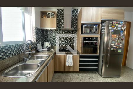 Cozinha de apartamento à venda com 4 quartos, 140m² em Buritis, Belo Horizonte