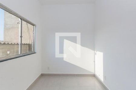 Quarto 2 de apartamento para alugar com 2 quartos, 55m² em Glória, Belo Horizonte