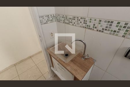 Banheiro de kitnet/studio para alugar com 1 quarto, 23m² em Jardim Camila, Sorocaba