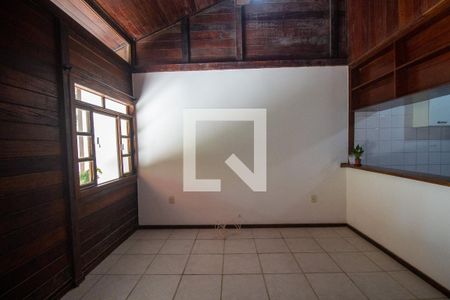 Sala de casa para alugar com 2 quartos, 80m² em Vargem Grande, Rio de Janeiro