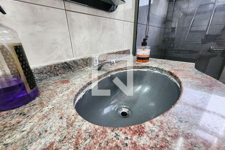 Banheiro de apartamento à venda com 1 quarto, 32m² em Flamengo, Rio de Janeiro
