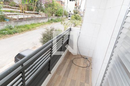 Casa à venda com 117m², 4 quartos e 2 vagas Casa à venda com 117m², 4 quartos e 2 vagasSacada