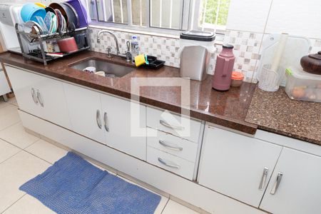 Casa à venda com 117m², 4 quartos e 2 vagas Casa à venda com 117m², 4 quartos e 2 vagasCozinha